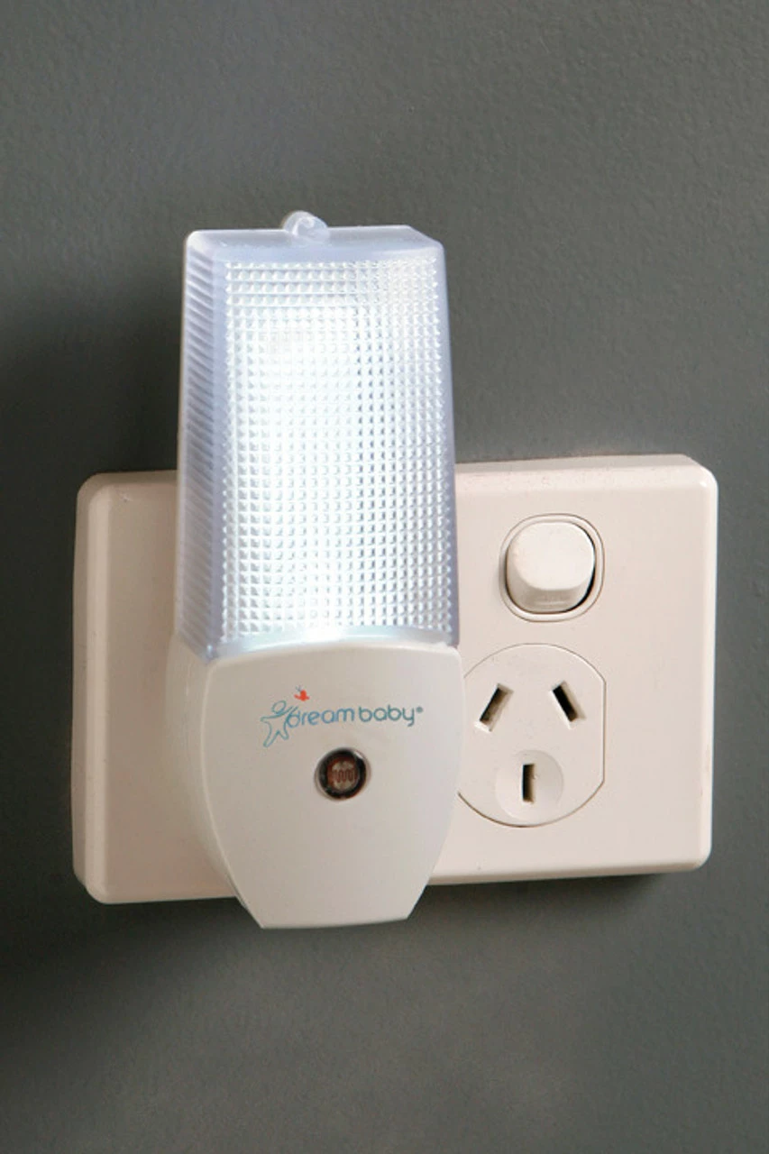 Dreambaby Auto Sensor Led Night Light 5 Dreambaby Auto Sensor Led Night Light - Image 3
