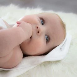 Bubba Blue White Bamboo Hooded Towel -Baby Jogger shop 21009502 2 98355.1645171099