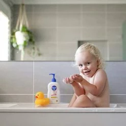 Curash Gentle Bath Wash 400ml -Baby Jogger shop 51akBdyDuZL. AC SL1000 44257.1676081482