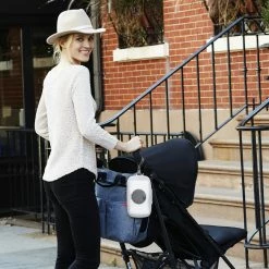 Skip Hop Grab & Go Perfect Snug Seal Wipes Case Grey -Baby Jogger shop SH234151 6 80557.1642394908